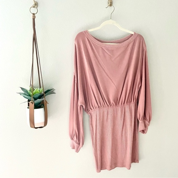 Free People Beach Long Sleeve Pink Knitted Dress in Size M - Picture 1 of 4